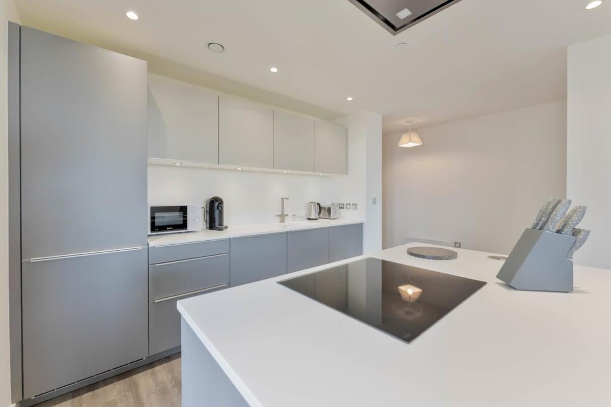 Stunning 2 Bed Apartment In Central Бирмингем Экстерьер фото