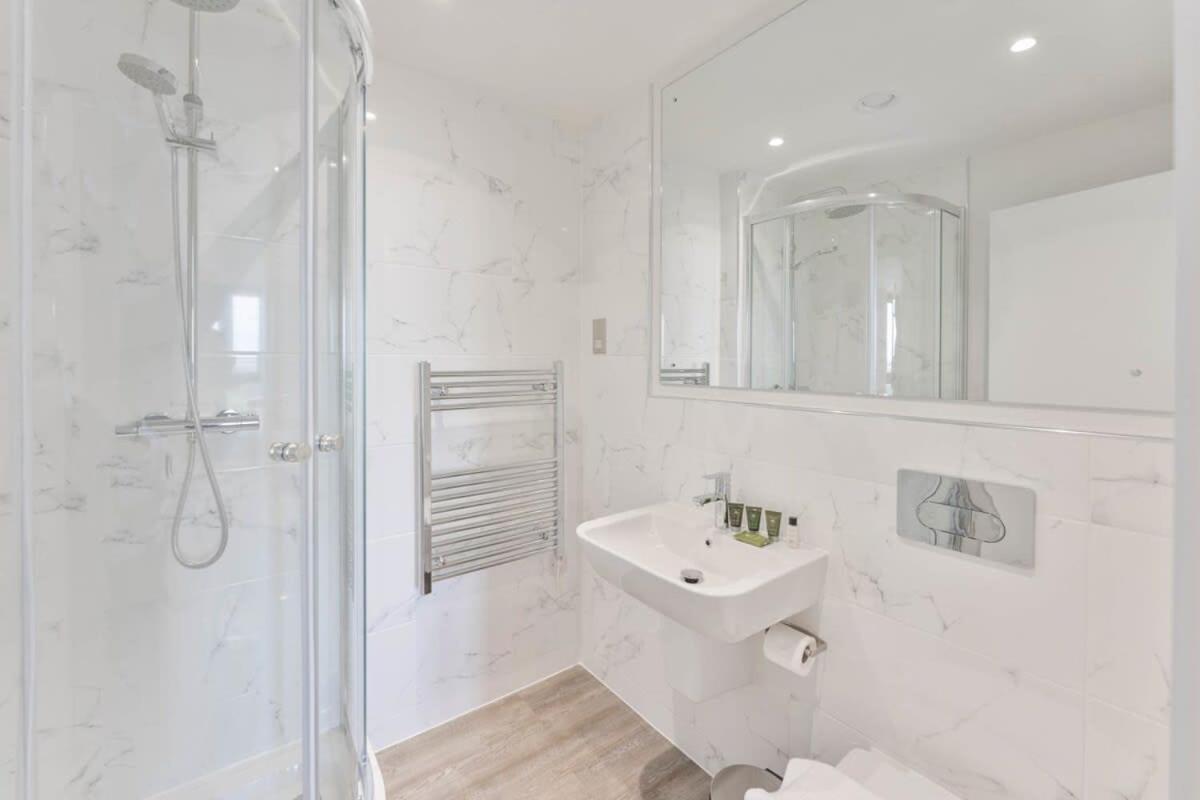 Stunning 2 Bed Apartment In Central Бирмингем Экстерьер фото