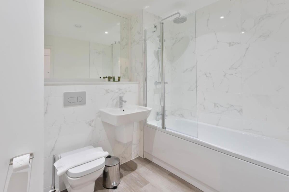 Stunning 2 Bed Apartment In Central Бирмингем Экстерьер фото