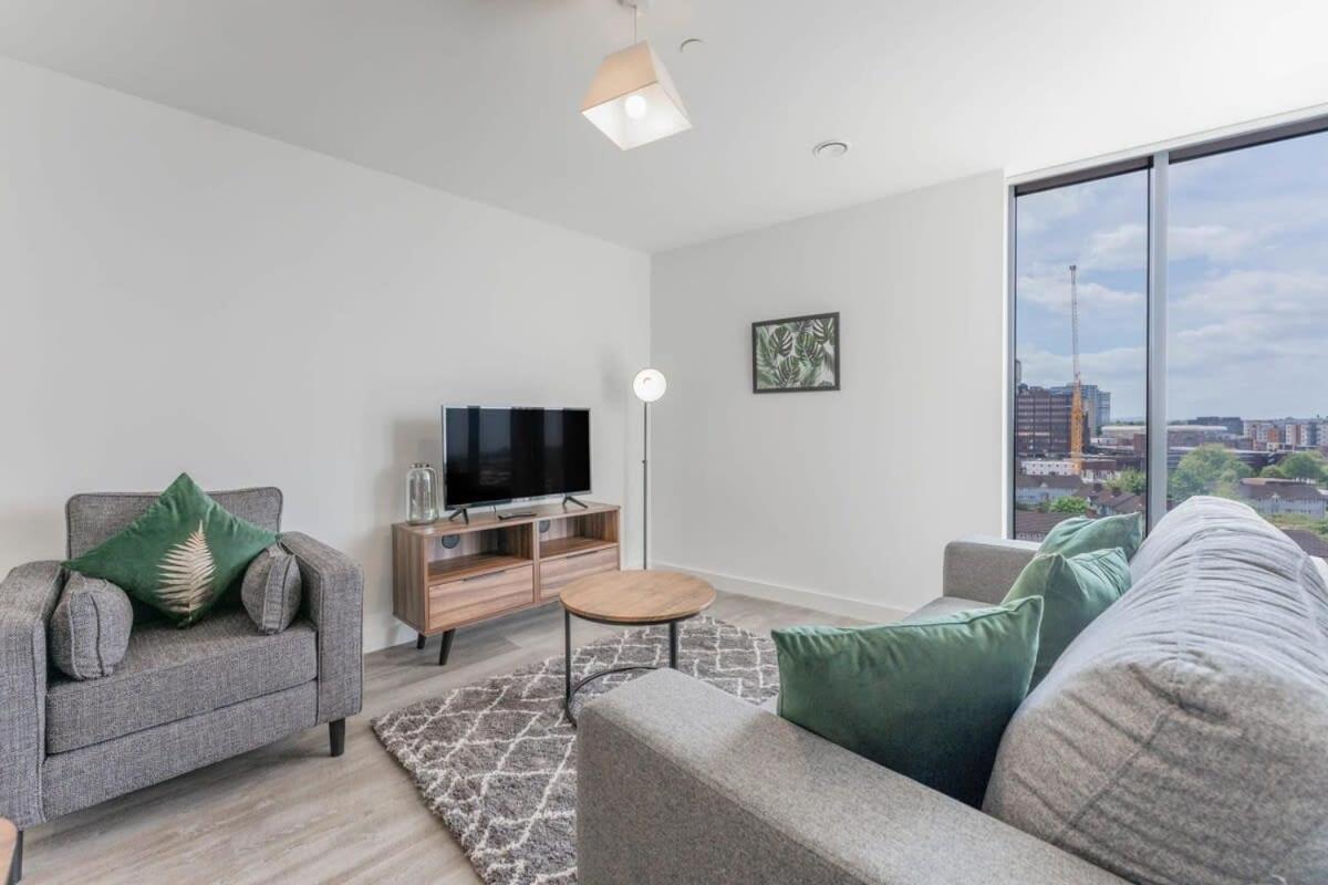 Stunning 2 Bed Apartment In Central Бирмингем Экстерьер фото